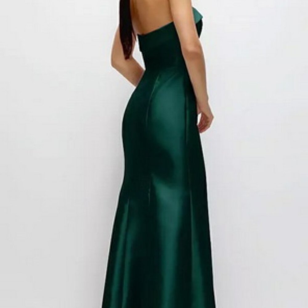 Alfred Sung Evergreen Strapless Satin Trumpet Gown D870 - Picture 3 of 6